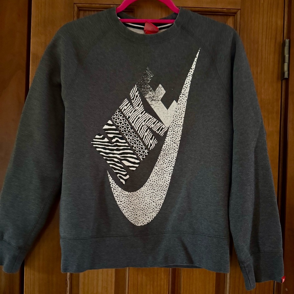 Nike Crewneck Pullover Sweatshirt Mens Small Gray Swoosh Spellout Zebra Logo